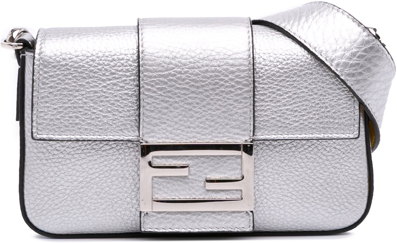 Fendi Leather Baguette Crossbody Zilver