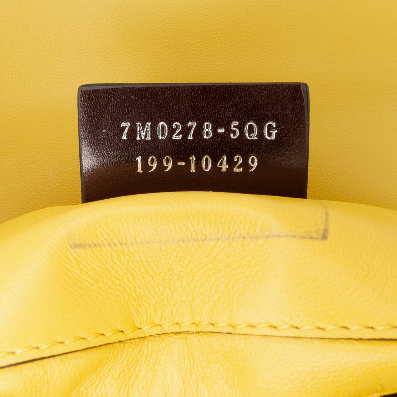 Fendi Leather Baguette Crossbody Zilver