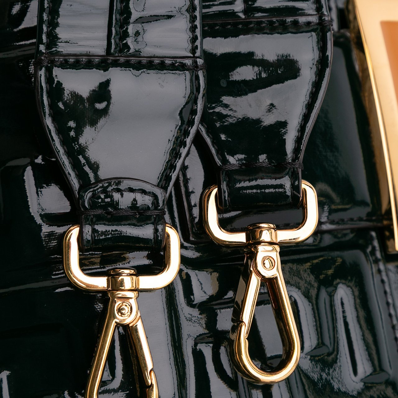 Fendi Large Zucca Embossed Patent Baguette Satchel Groen