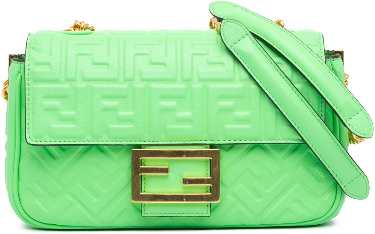 Fendi Zucca Embossed Leather Chain Midi Baguette Groen