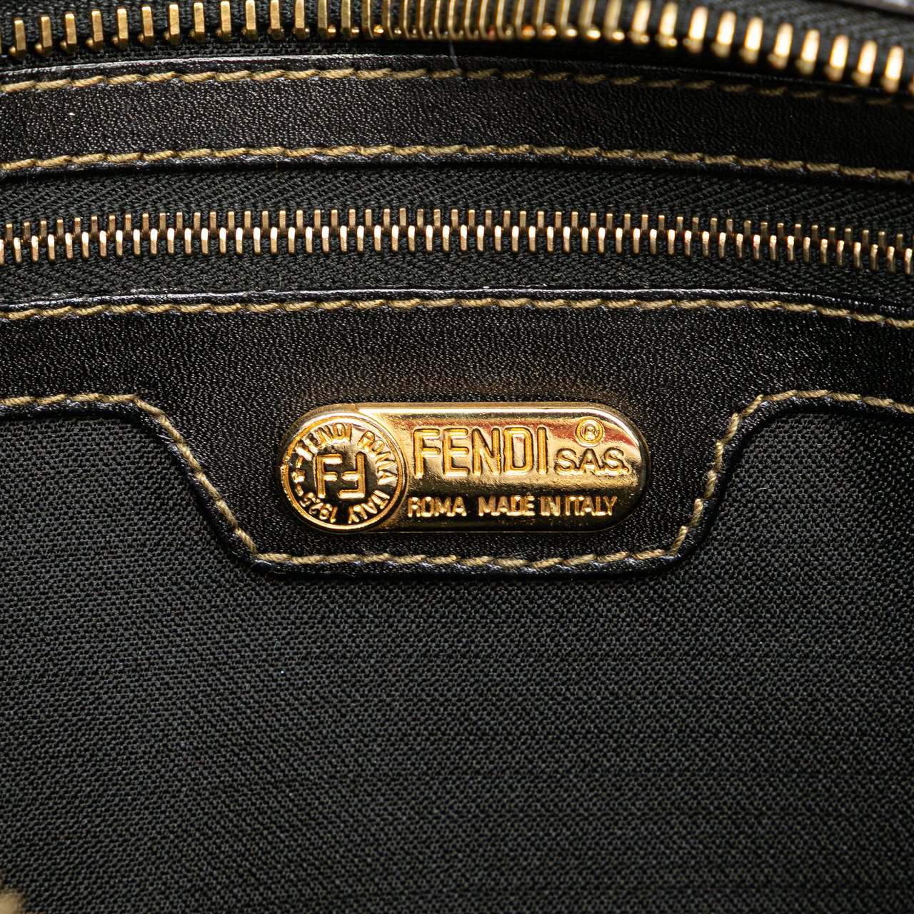Fendi Pequin Coated Canvas Crossbody Zwart
