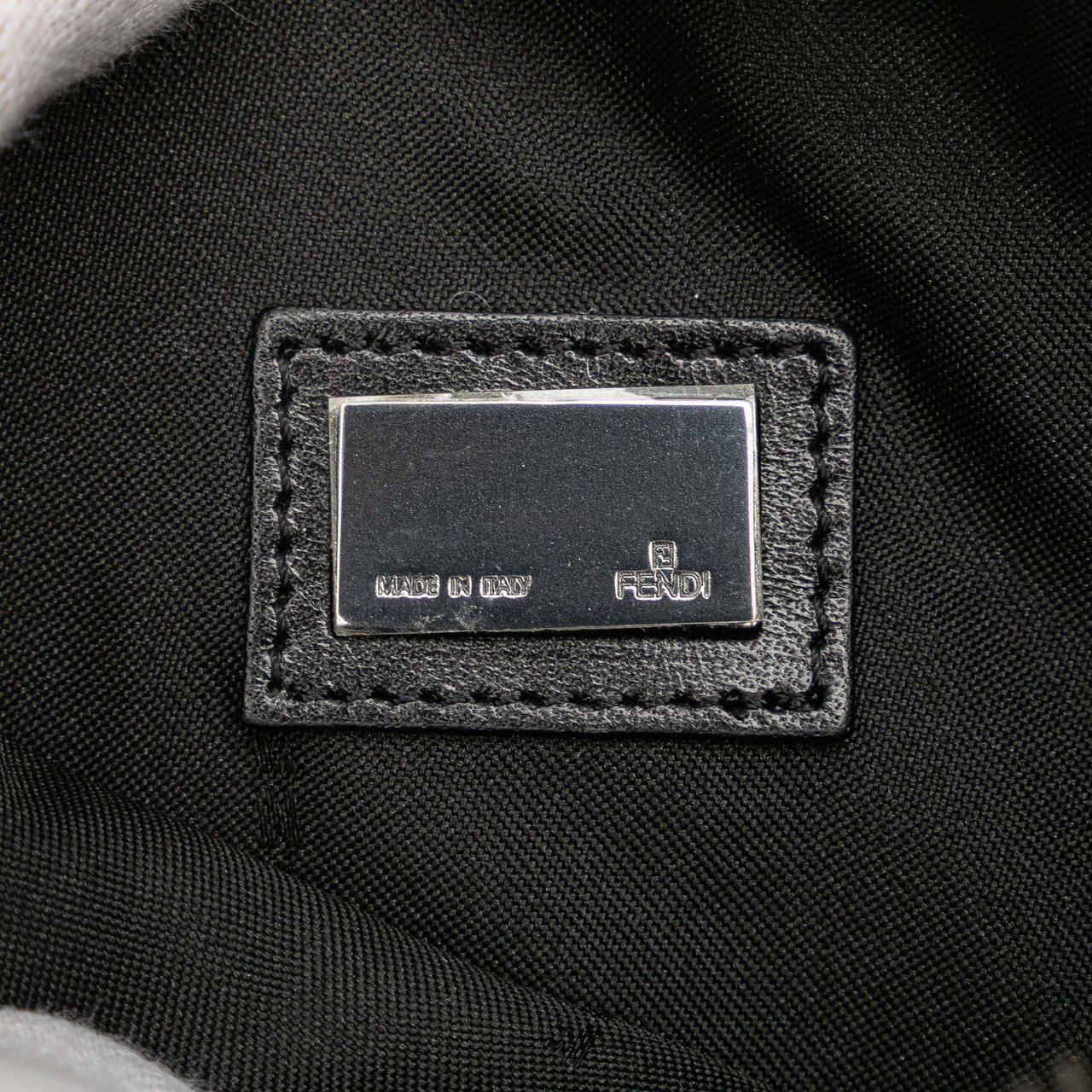 Fendi Zucchino Canvas Pochette Zwart