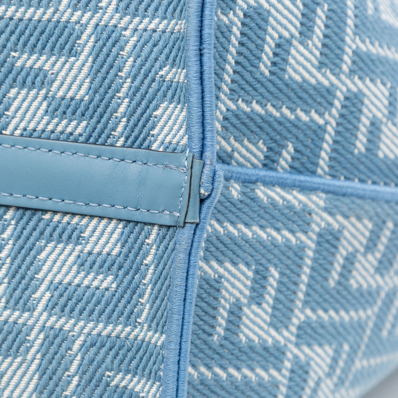 Fendi Large FF Pequin FF Jacquard Reversible Roll Tote Blauw