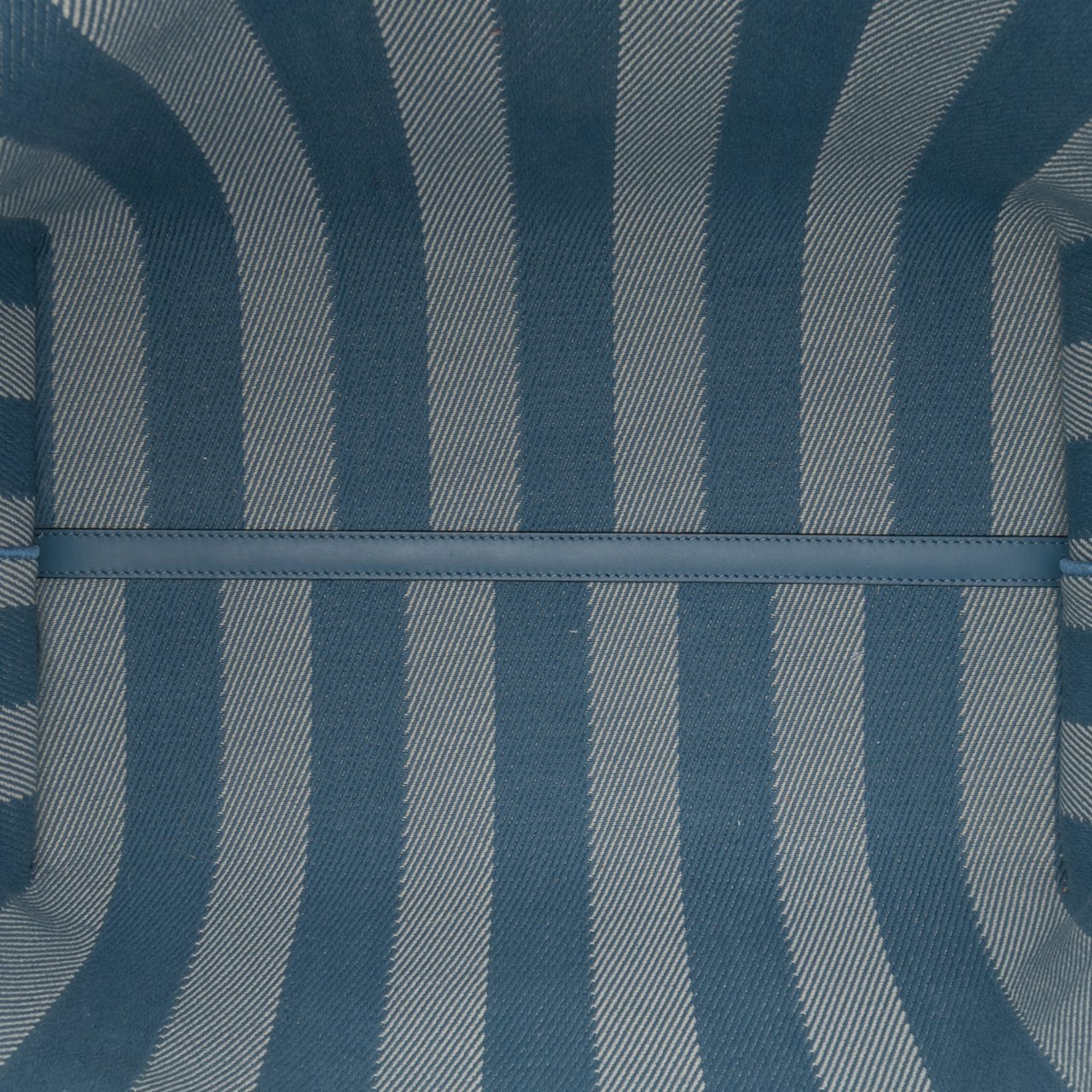 Fendi Large FF Pequin FF Jacquard Reversible Roll Tote Blauw