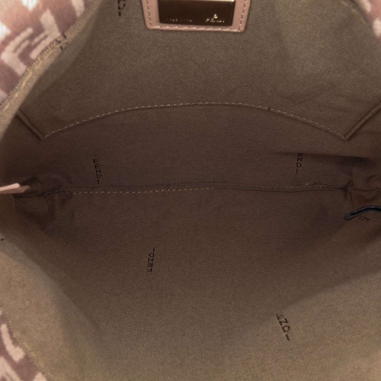 Fendi Zucchino Canvas Crossbody Roze