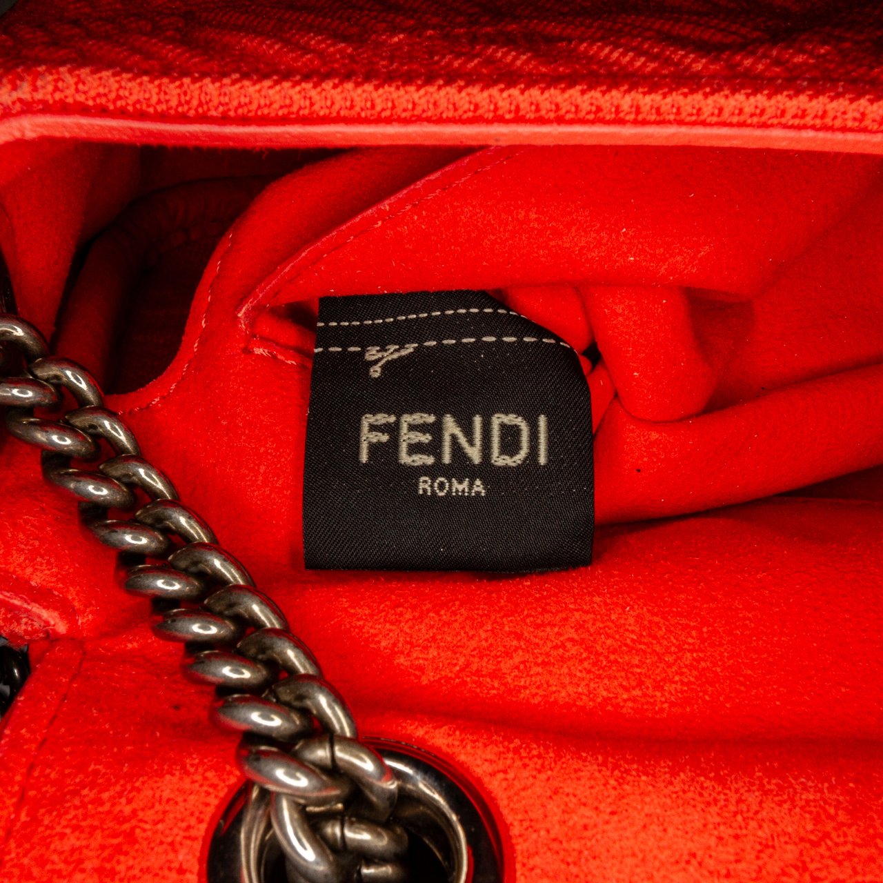 Fendi Midi Chain Baguette Rood