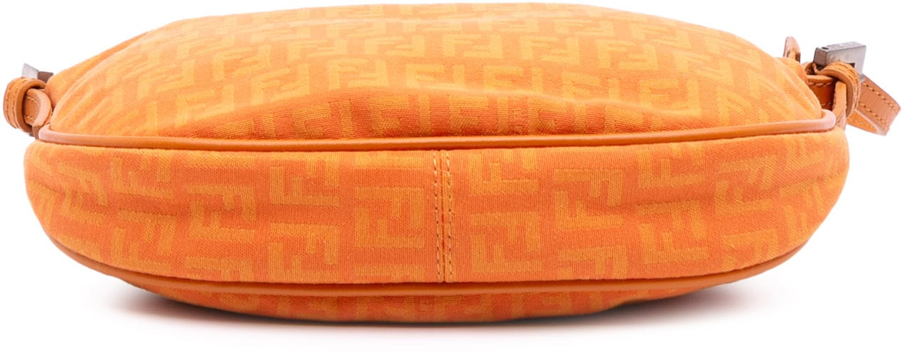 Fendi Zucchino Canvas Hobo Oranje