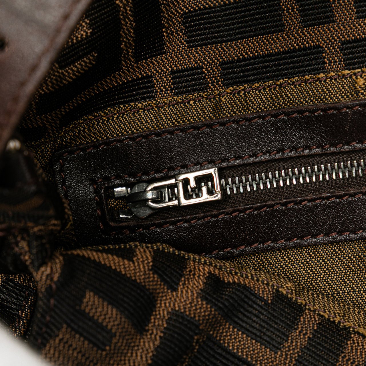 Fendi Zucca Canvas Shoulder Bag Bruin