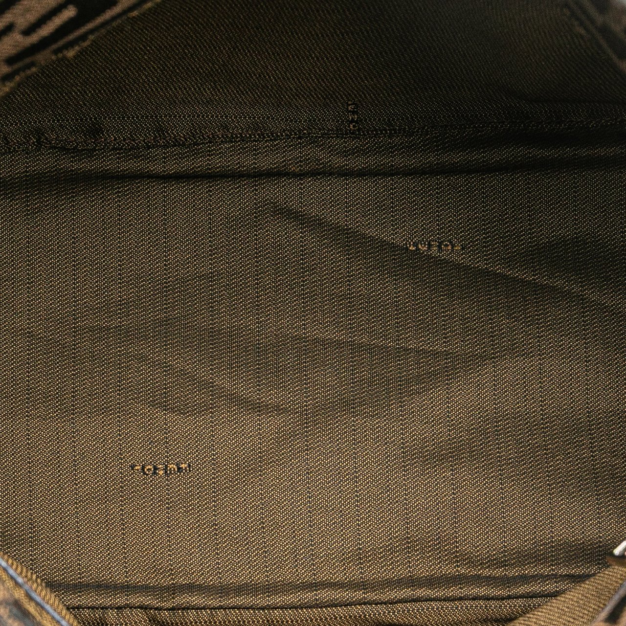 Fendi Zucca Canvas Shoulder Bag Bruin