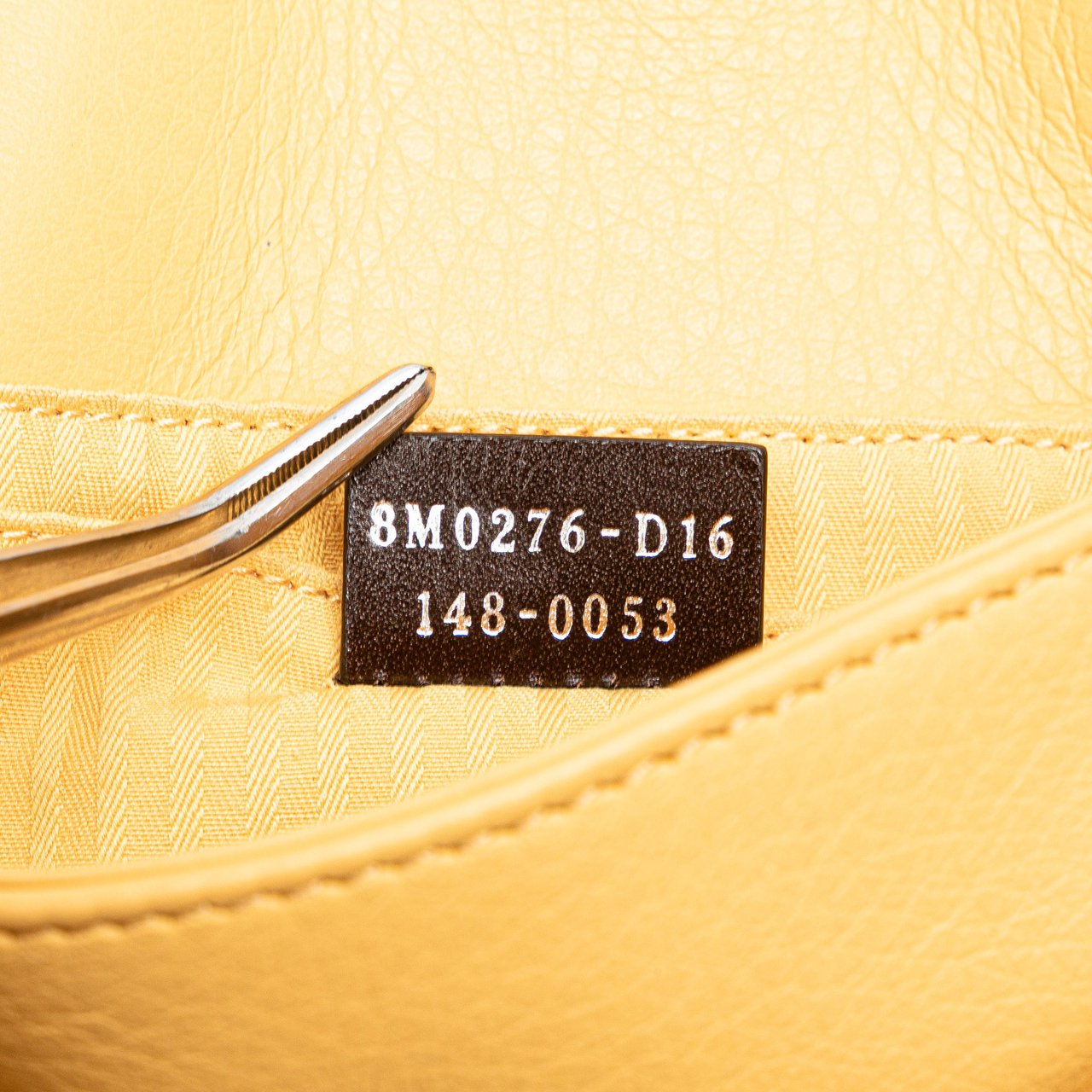 Fendi Leather Fendista Pochette Crossbody Geel