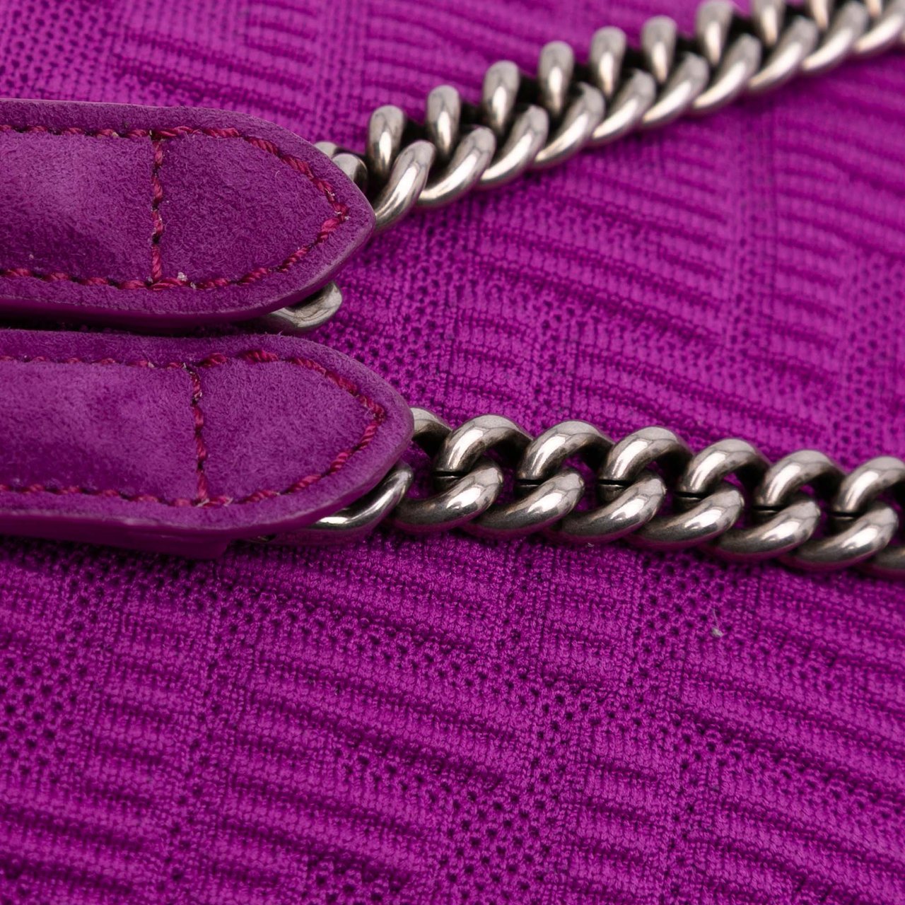 Fendi Zucca Embossed Technical Fabric Chain Midi Baguette Paars