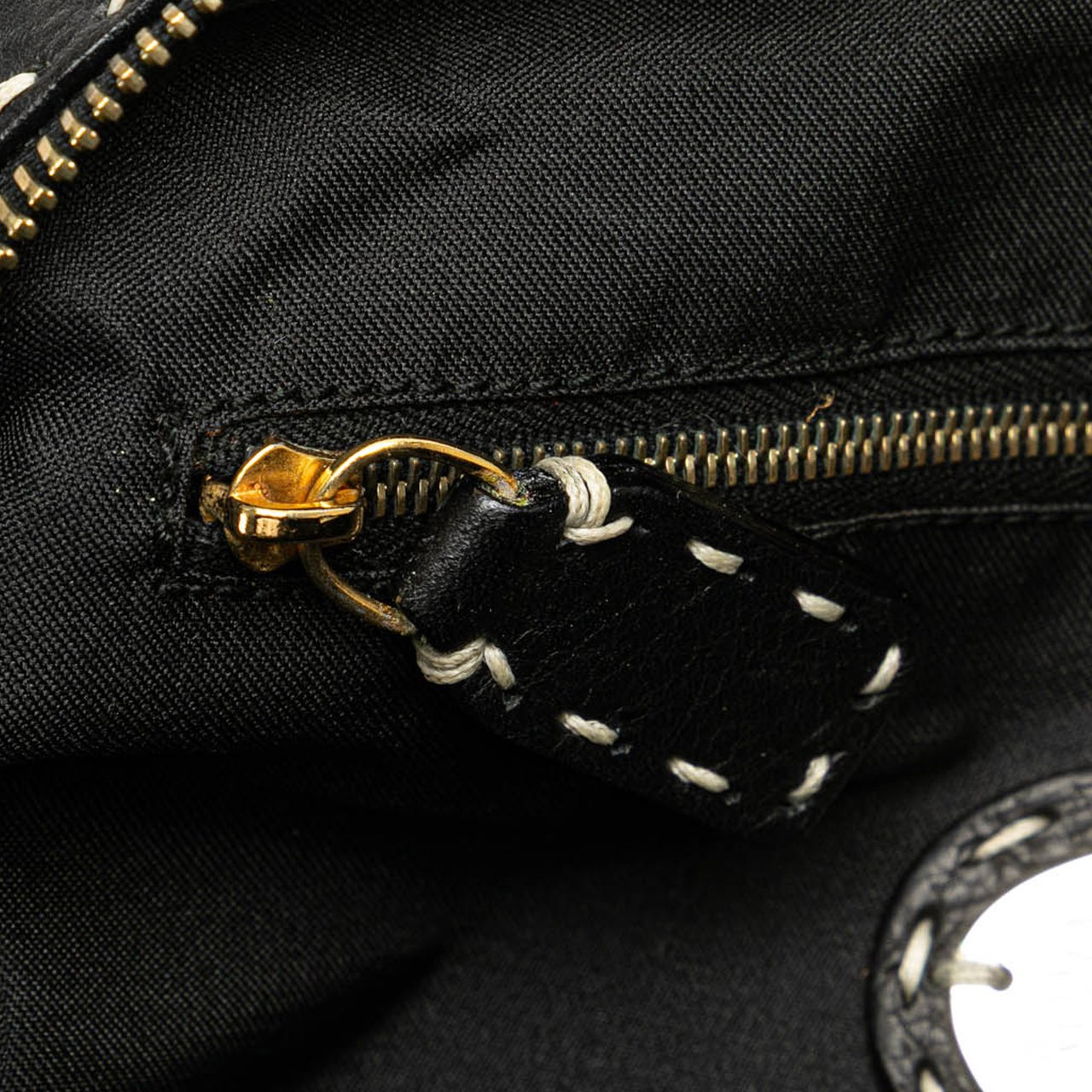 Fendi Selleria Studded Canvas Shoulder Bag Zwart