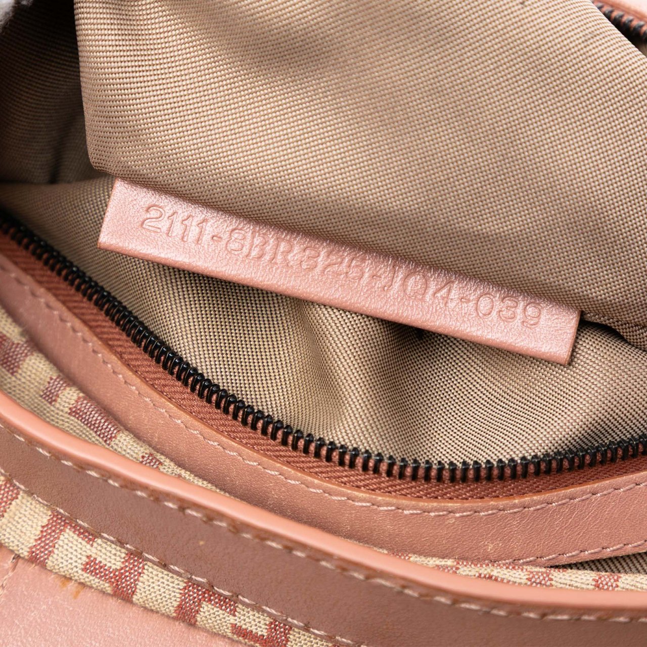 Fendi Zucchino Canvas Shoulder Bag Bruin