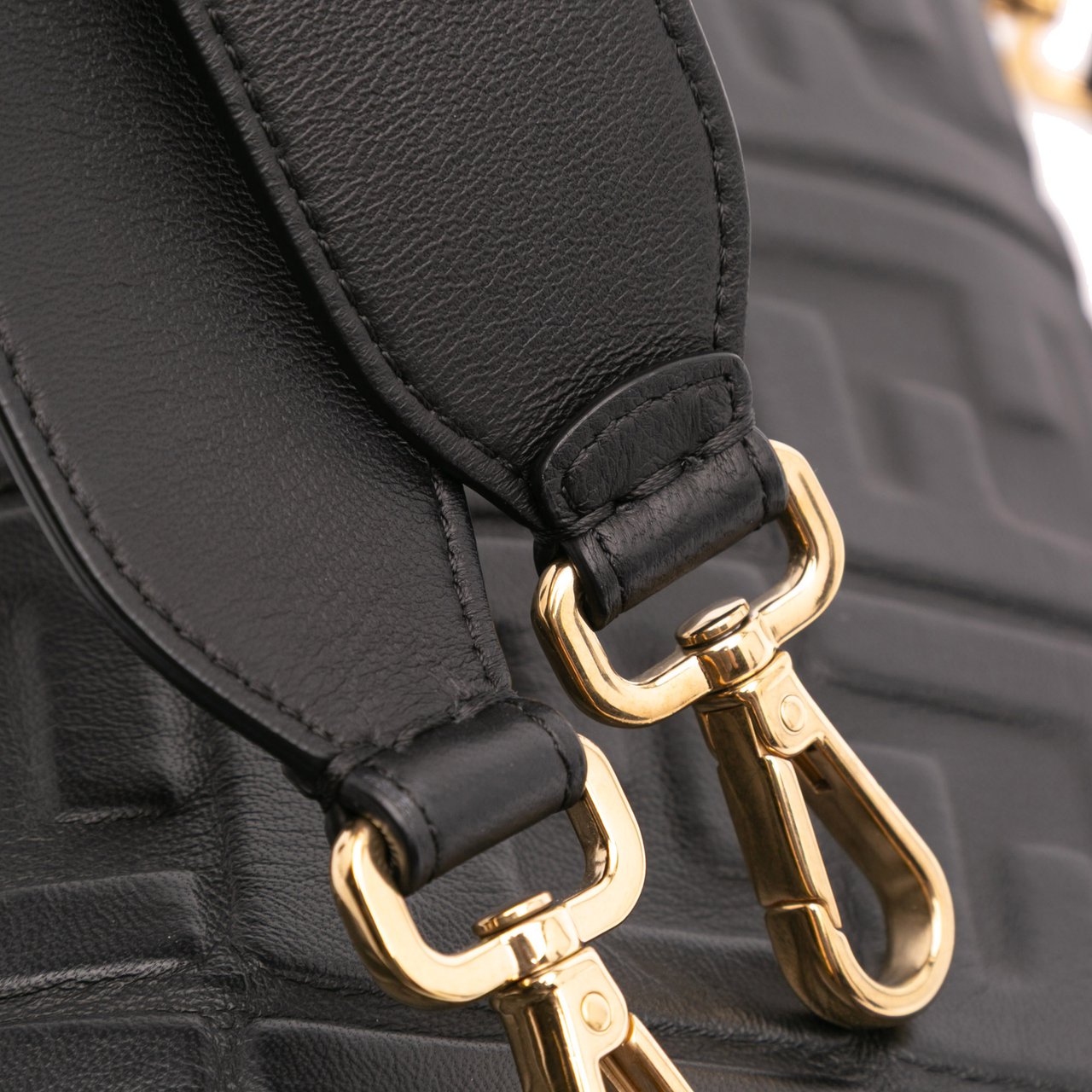 Fendi Zucca Embossed Leather Baguette Satchel Zwart