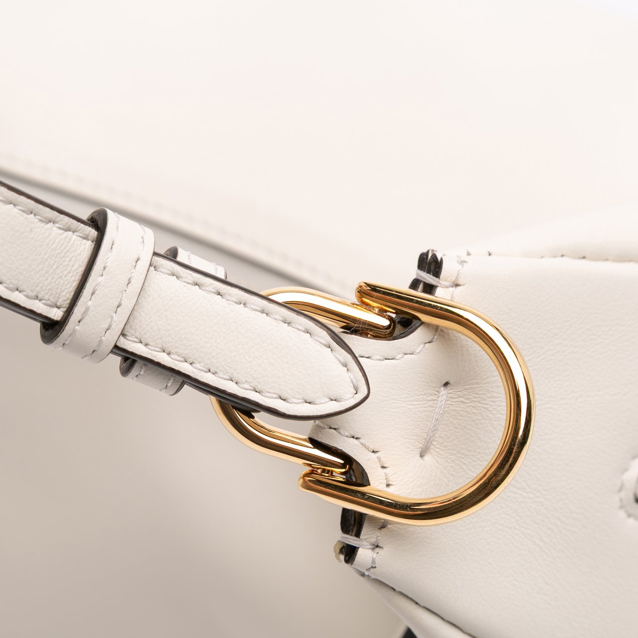 Fendi Medium Leather Fendigraphy Hobo Wit