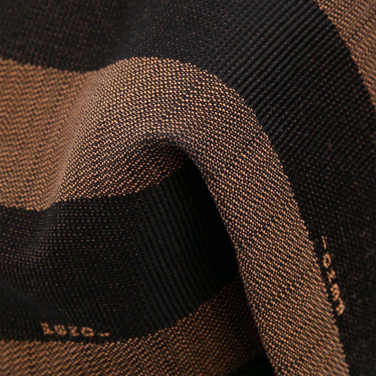 Fendi Canvas Pequin Shoulder Bag Bruin