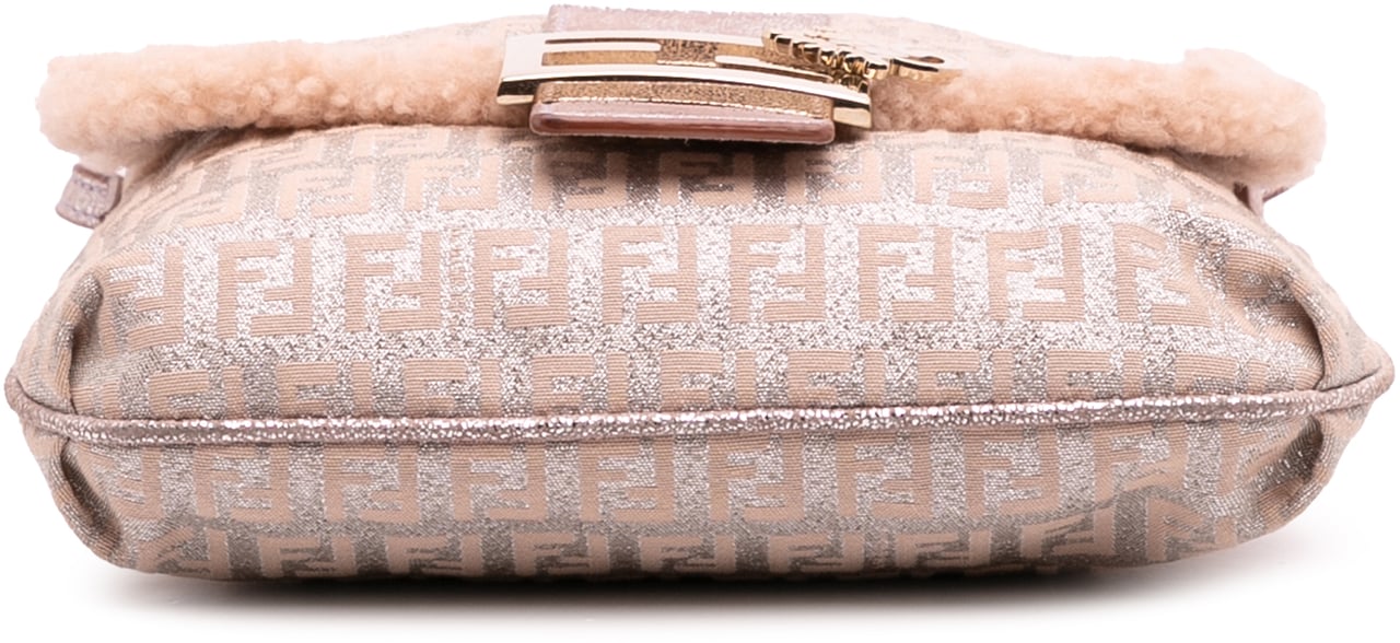 Fendi Zucchino Metallic Canvas and Shearling Crossbody Roze