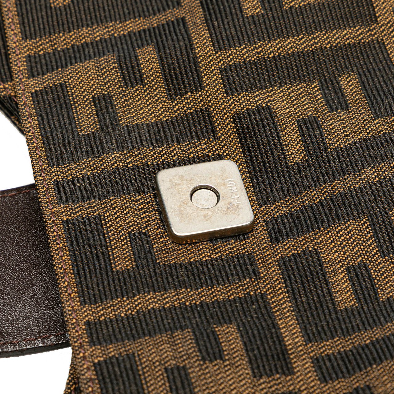 Fendi Zucca Canvas Shoulder Bag Bruin