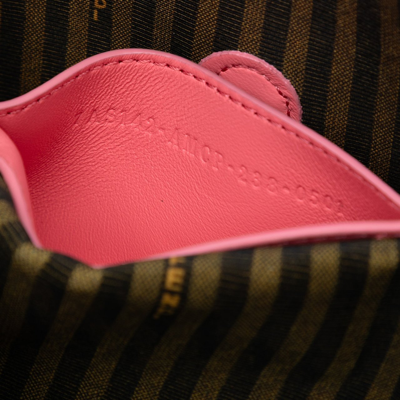 Fendi Satin Phone Pouch Baguette Satchel Roze