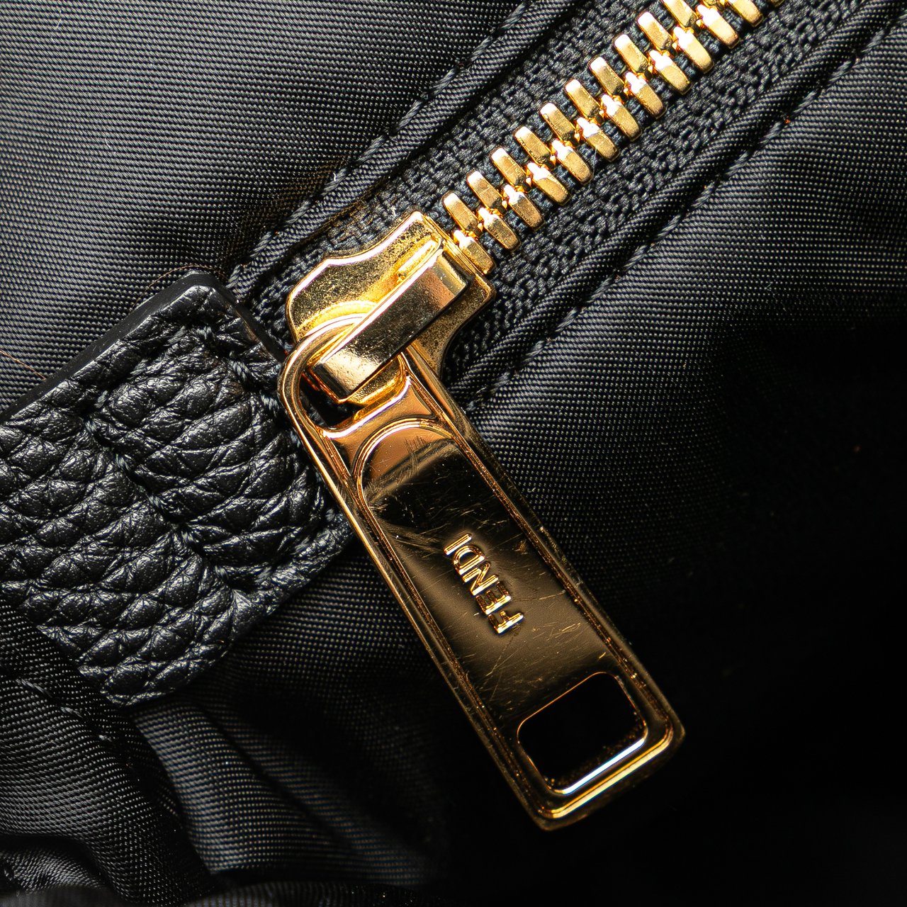 Fendi Porter Nylon Baguette Satchel Zwart