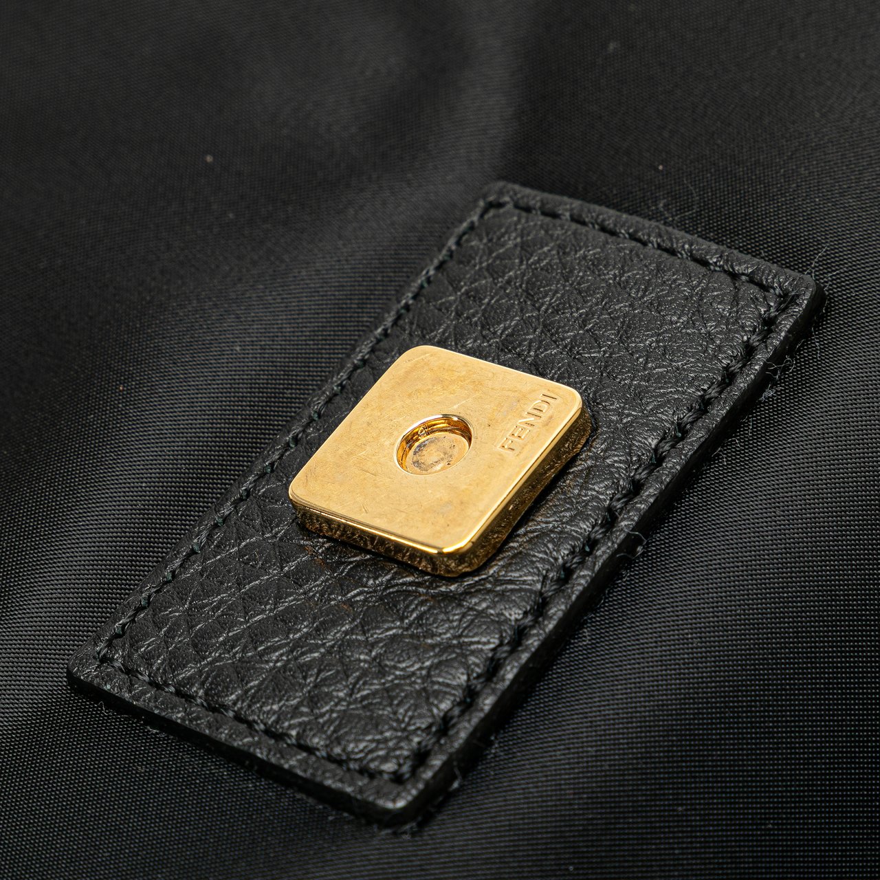 Fendi Porter Nylon Baguette Satchel Zwart