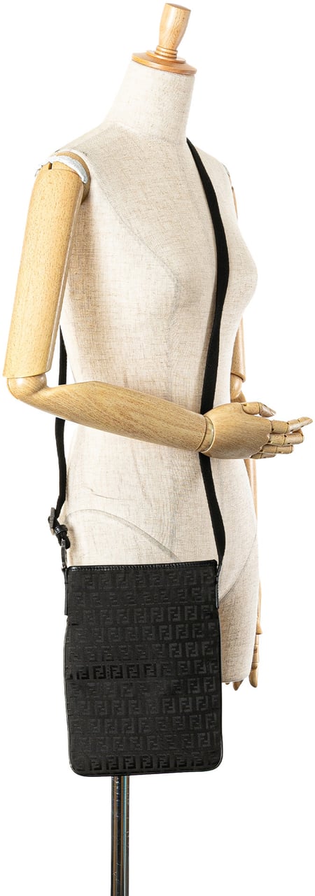 Fendi Zucchino Canvas Crossbody Zwart