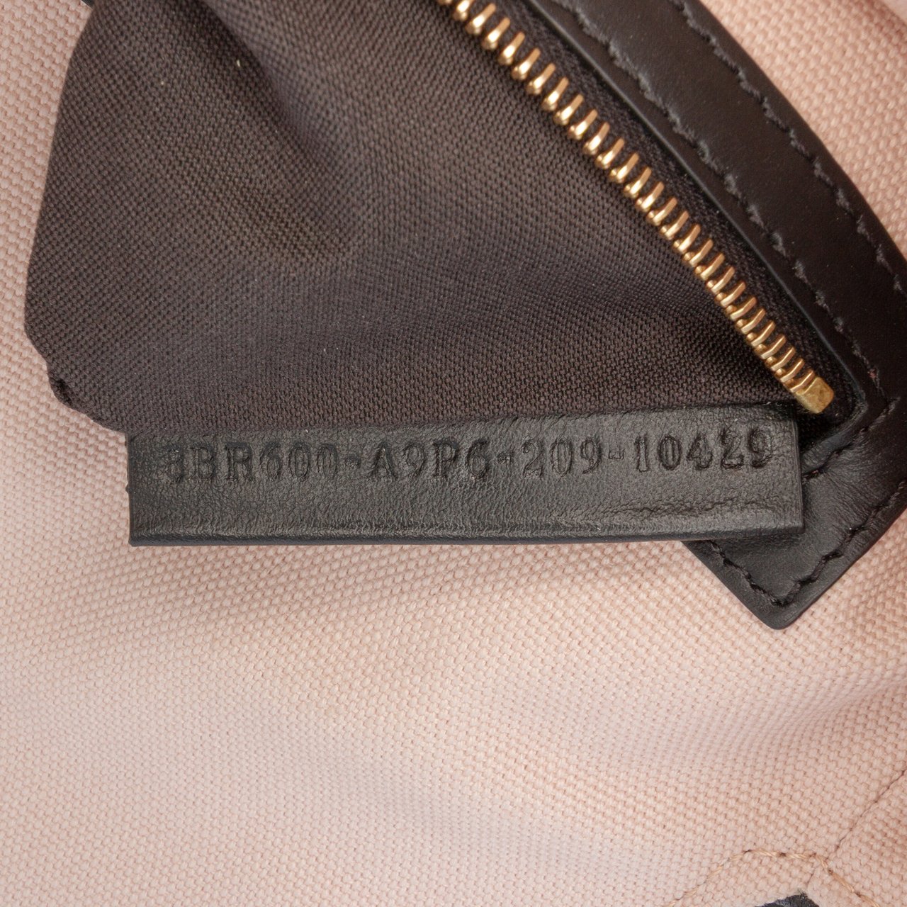 Fendi Zucca Embroidered Canvas Baguette Satchel Roze