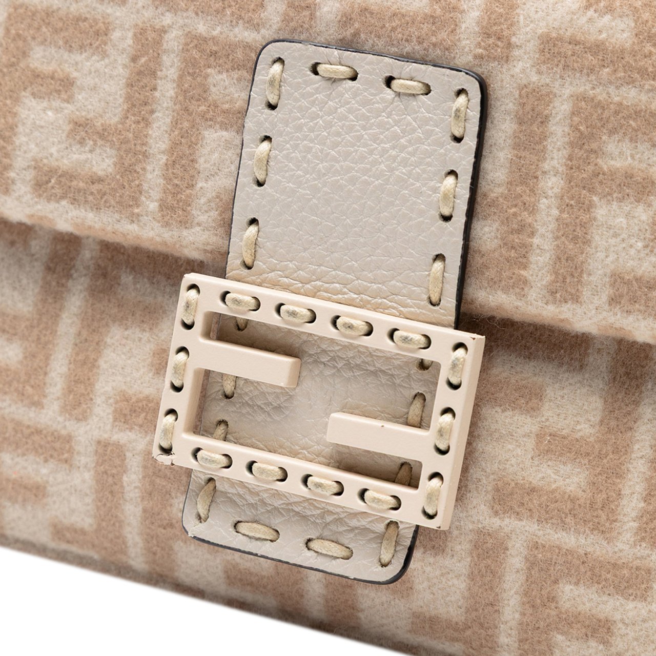 Fendi Zucca Wool Selleria Baguette Bruin