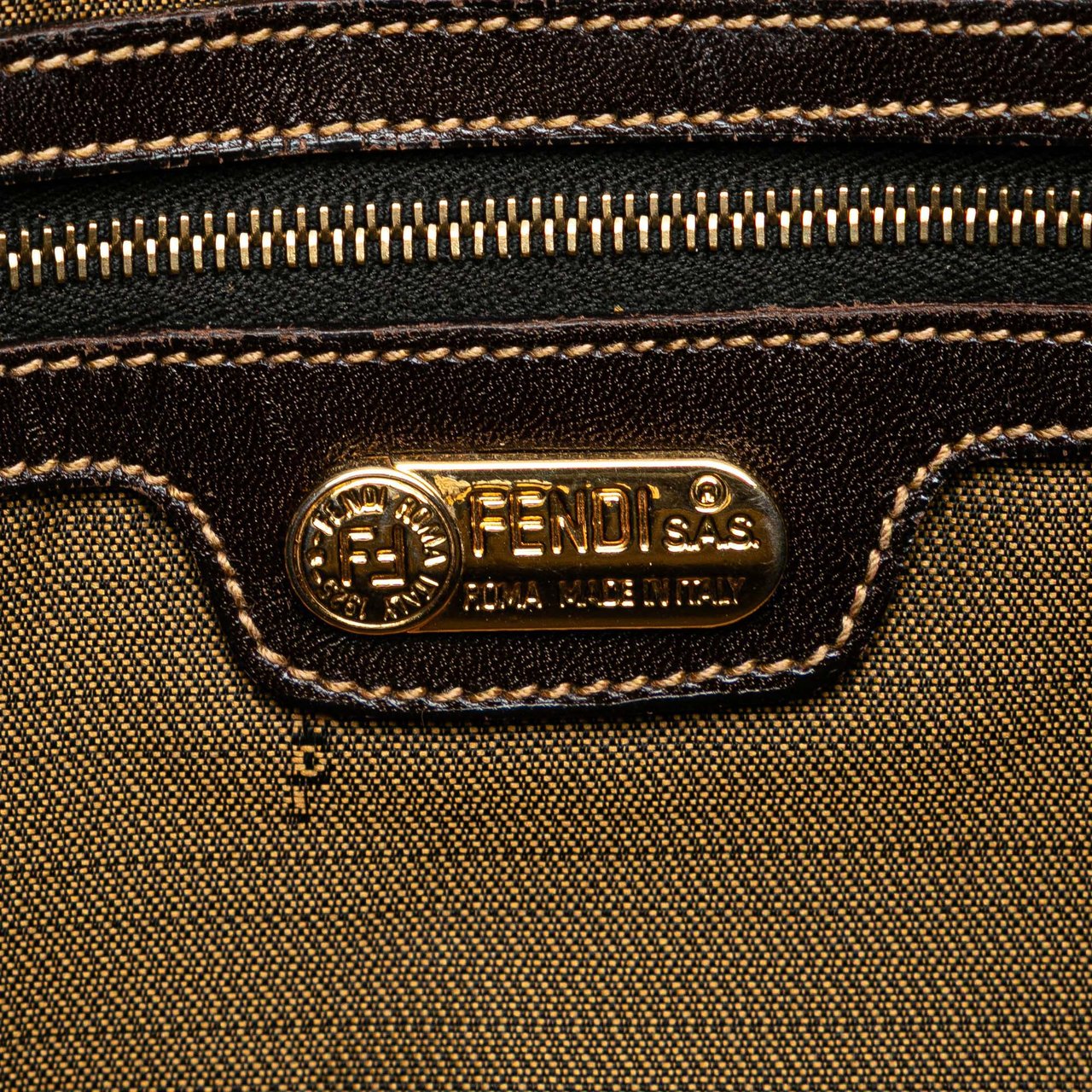 Fendi Zucca Canvas Shoulder Bag Bruin