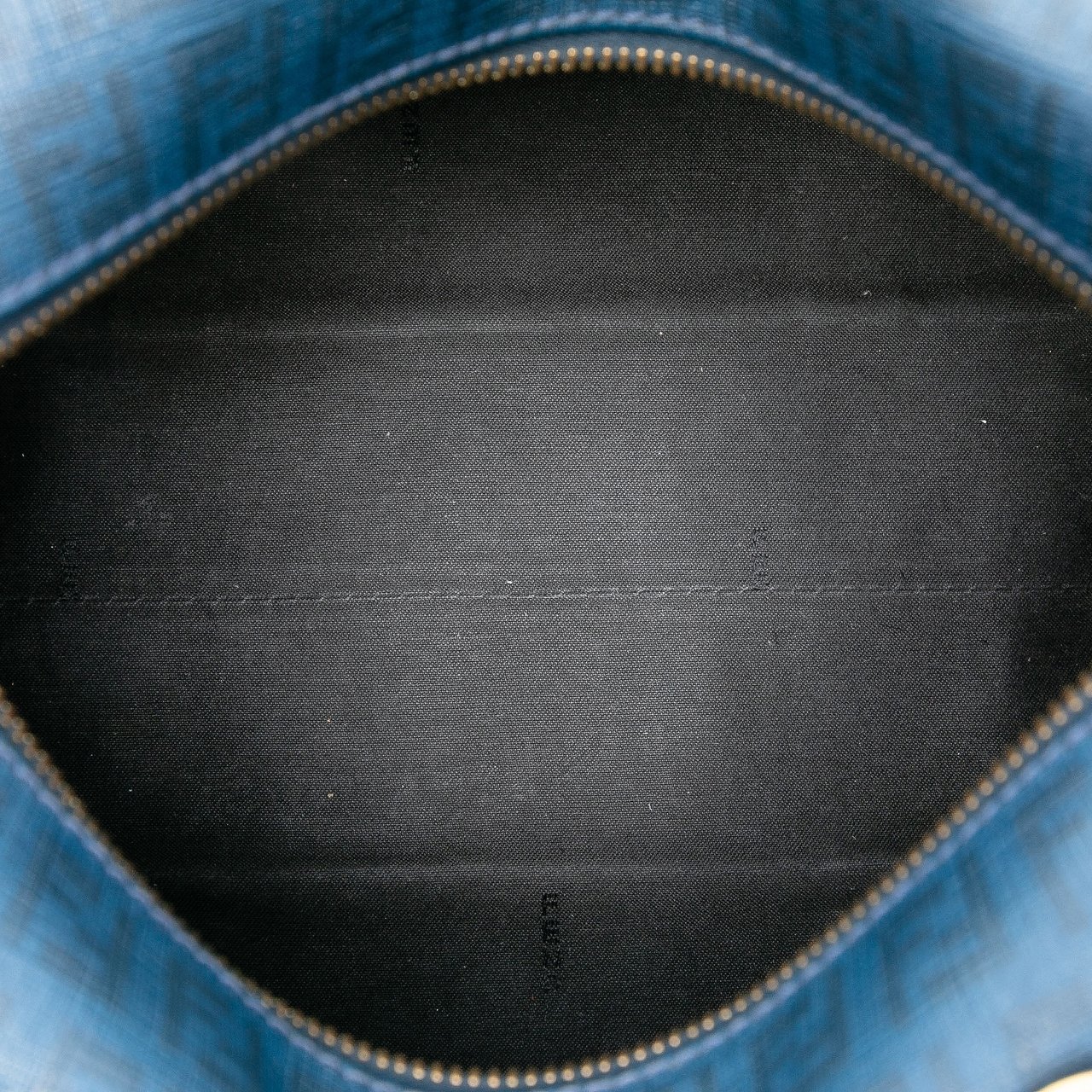 Fendi Zucca Spalmati Boston Bag Blauw