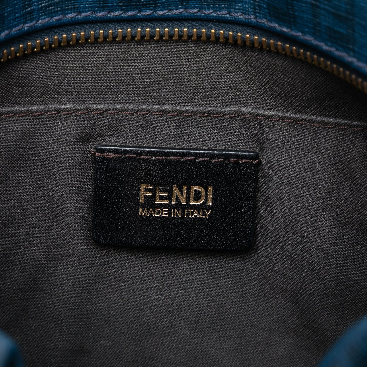 Fendi Zucca Spalmati Boston Bag Blauw