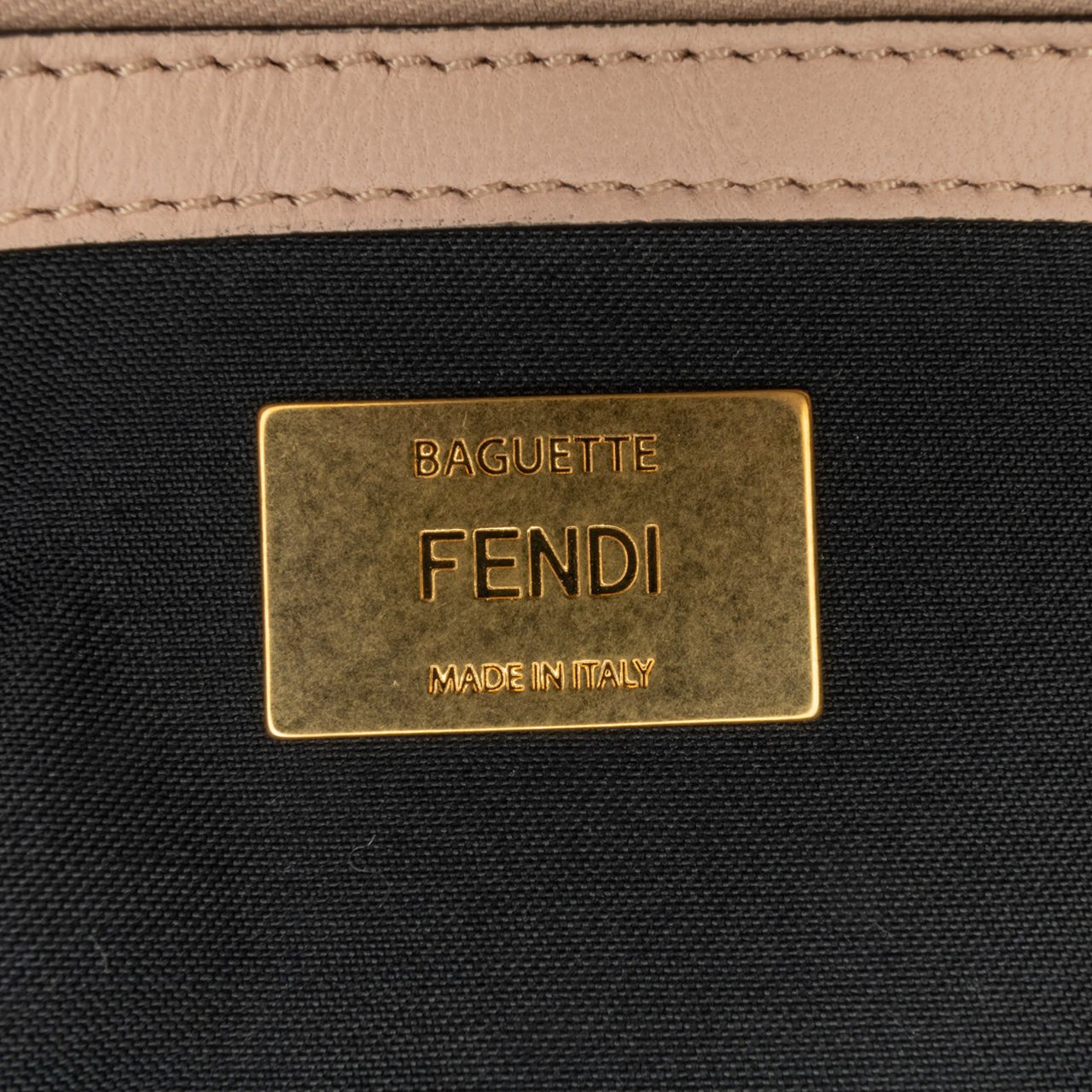 Fendi Bicolor Leather Chain Midi Baguette Roze