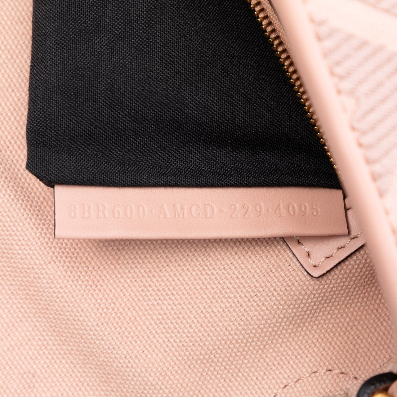 Fendi Zucca Embroidered Canvas Baguette Satchel Roze