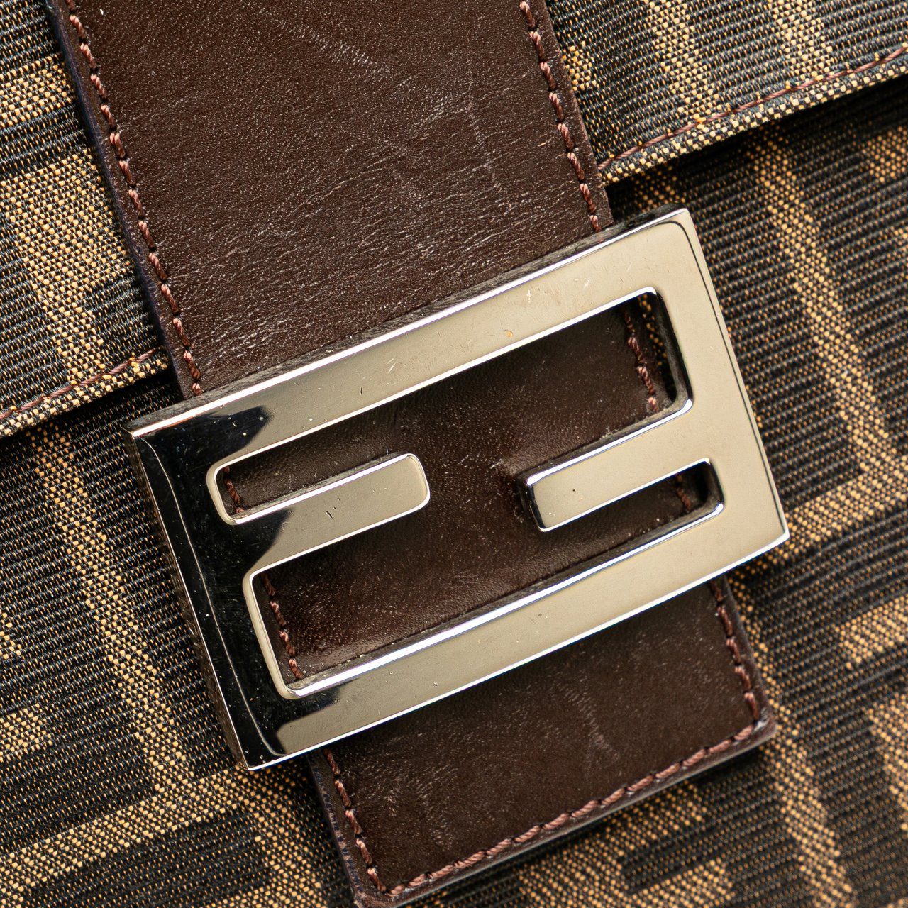 Fendi Zucca Canvas Shoulder Bag Bruin