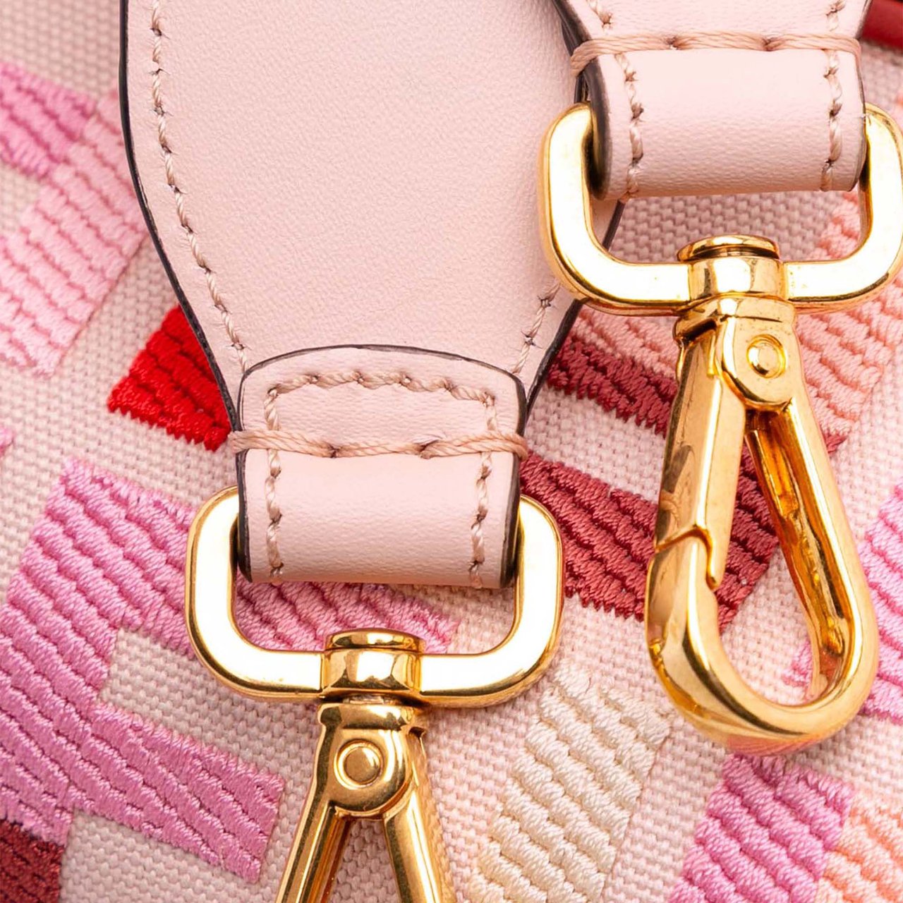 Fendi Zucca Embroidered Canvas Baguette Satchel Roze