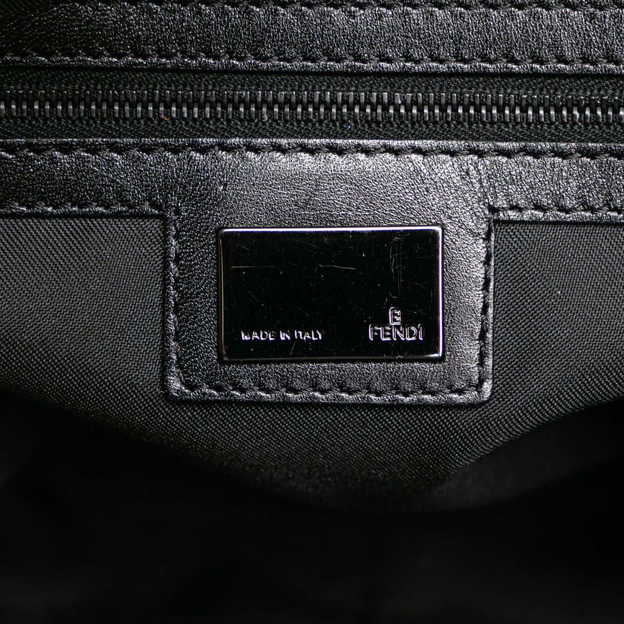 Fendi Zucchino Canvas Crossbody Zwart