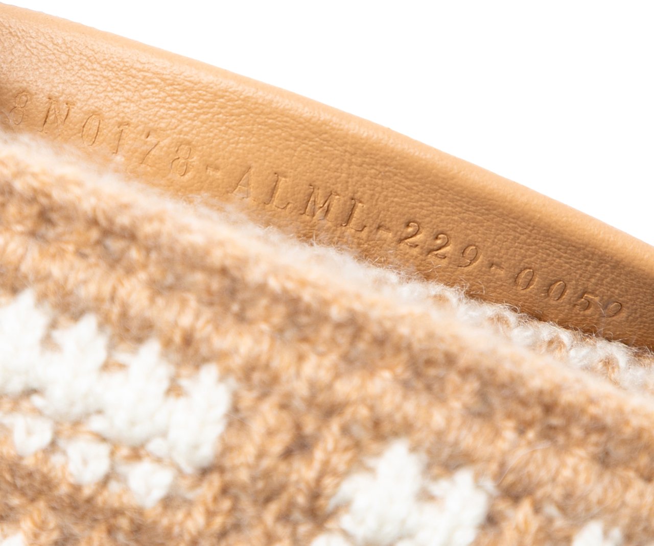 Fendi Zucca Cashmere Clutch Bruin