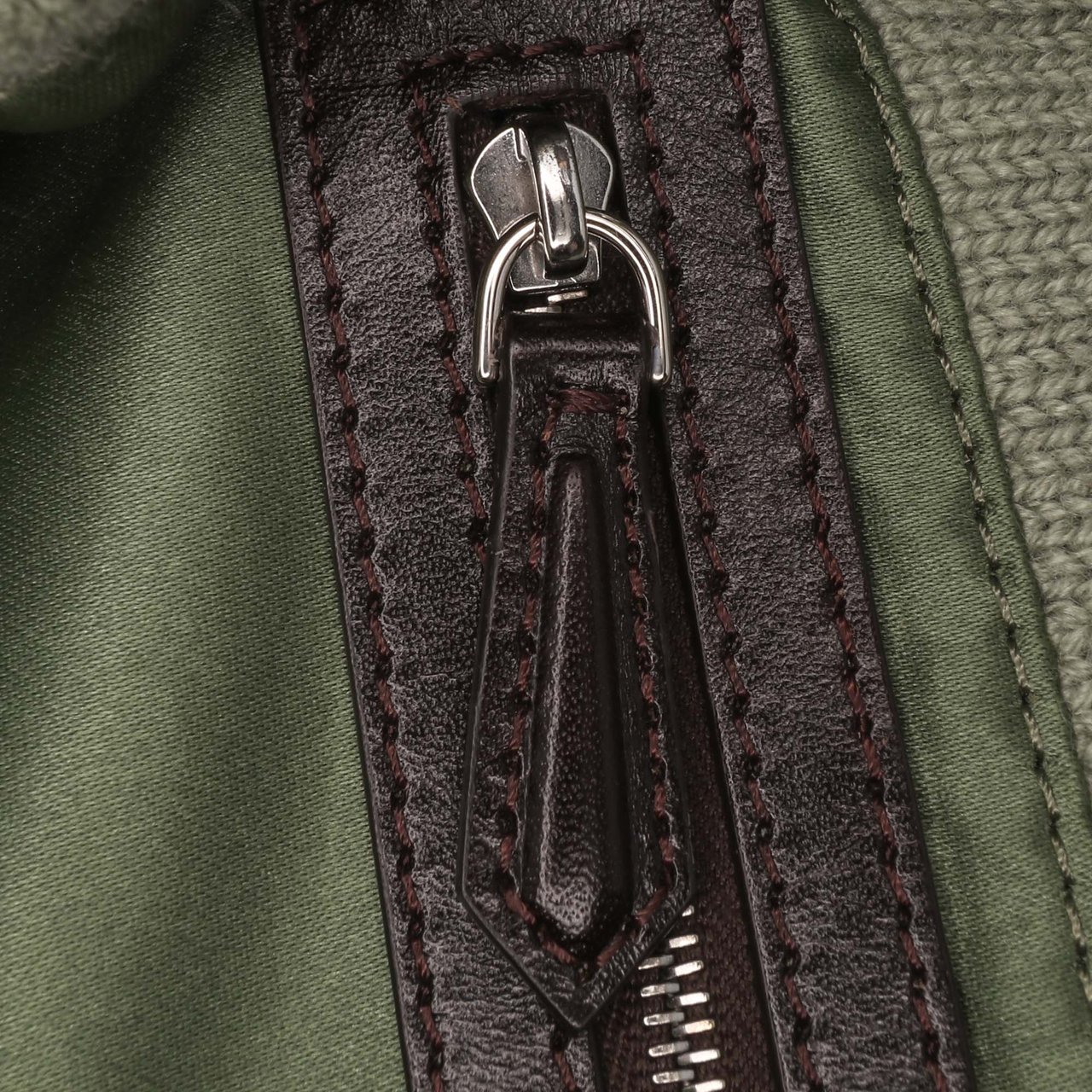 Fendi Cashmere Baguette Satchel Groen