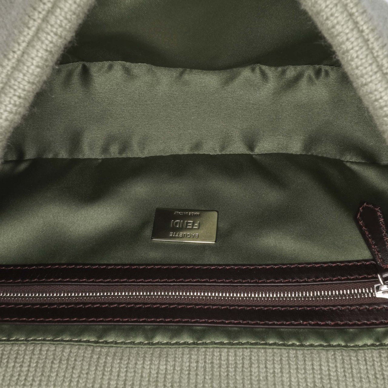 Fendi Cashmere Baguette Satchel Groen
