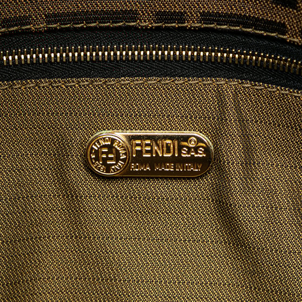 Fendi Zucca Canvas Shoulder Bag Bruin