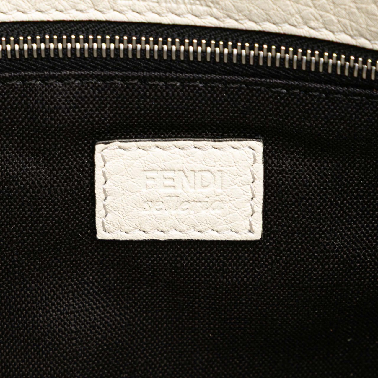 Fendi Leather Selleria Clutch Zwart