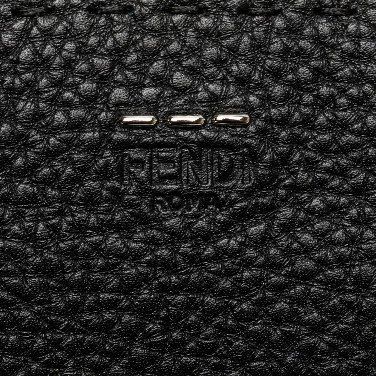 Fendi Leather Selleria Clutch Zwart