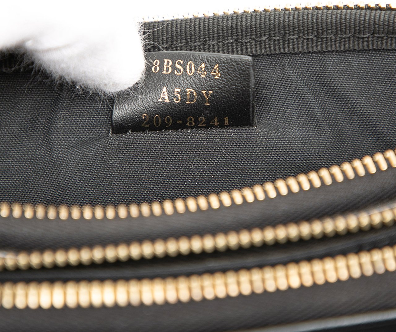 Fendi Leather Easy 2 Baguette Crossbody Zwart