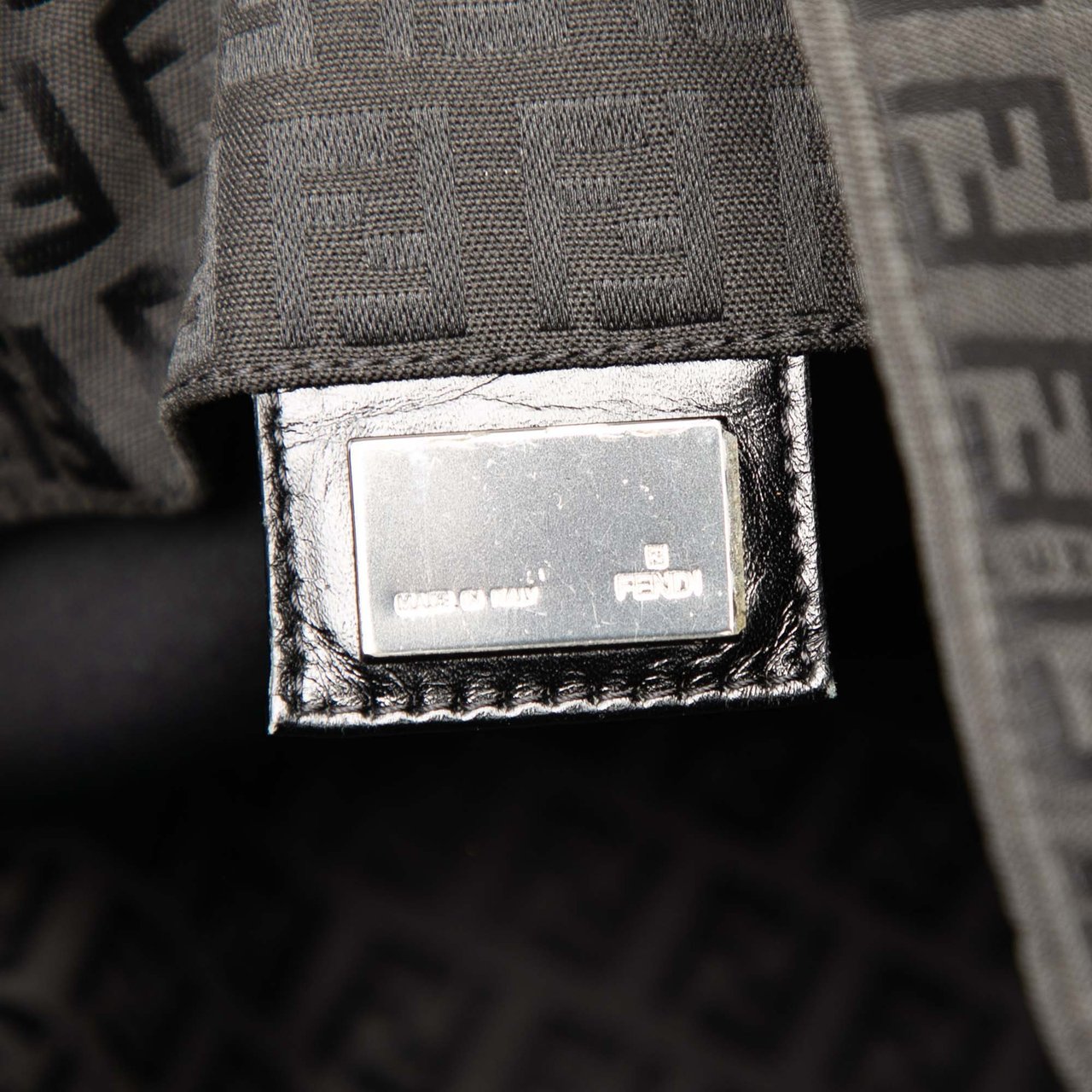 Fendi Zucchino Canvas Tote Zwart