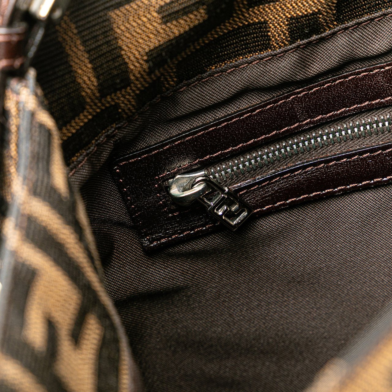 Fendi Zucca Canvas Shoulder Bag Bruin