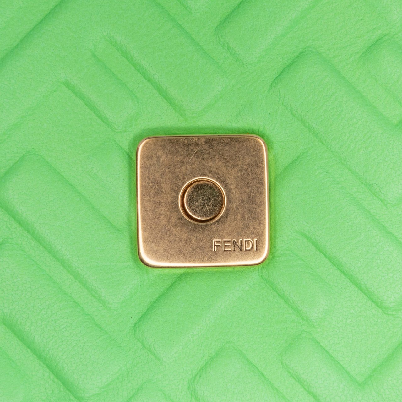 Fendi Zucca Embossed Leather Chain Midi Baguette Groen