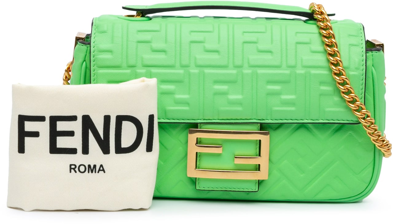 Fendi Zucca Embossed Leather Chain Midi Baguette Groen