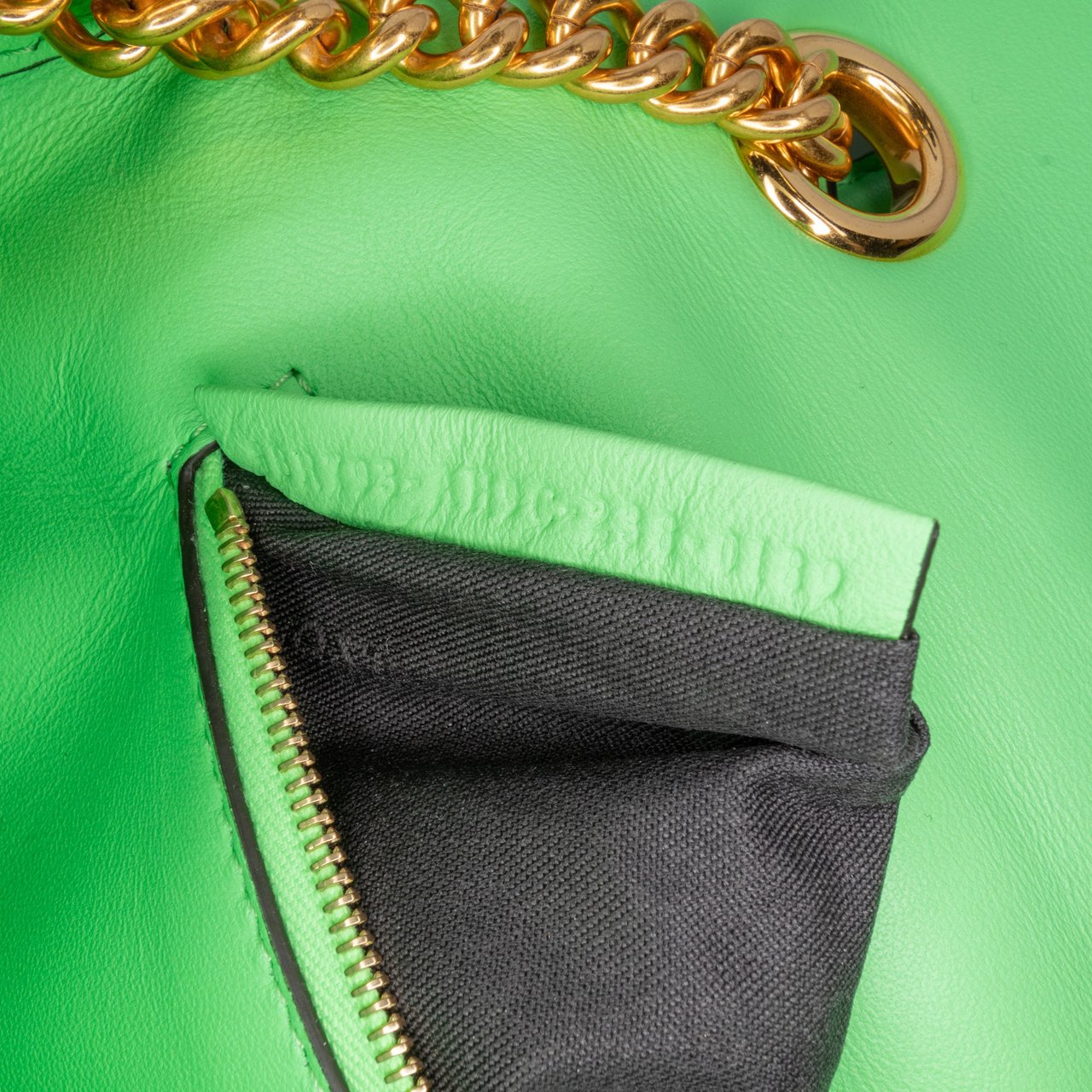 Fendi Zucca Embossed Leather Chain Midi Baguette Groen