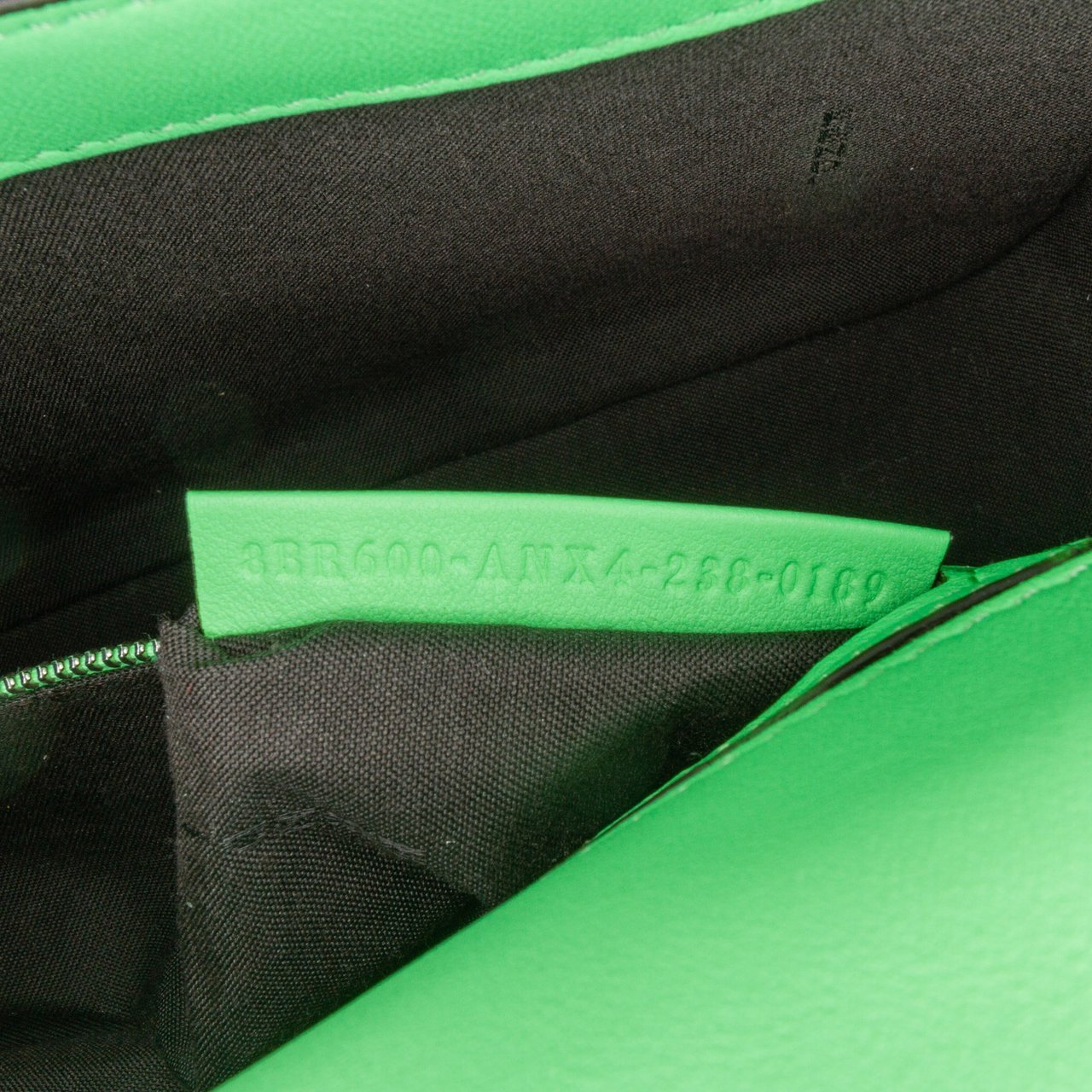 Fendi Zucca Embossed Stitched Leather Baguette Satchel Groen