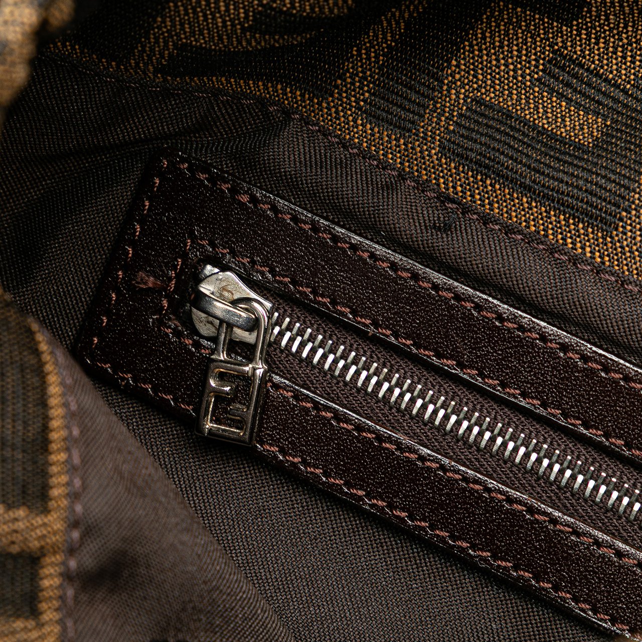 Fendi Zucca Canvas Shoulder Bag Bruin